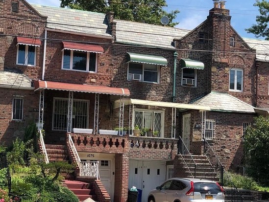 Single-family for Sale Dyker Heights, Brooklyn