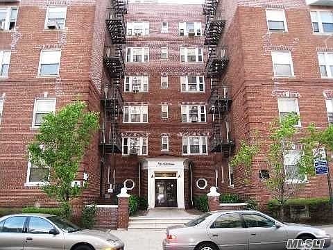 Condo for Sale Forest Hills, Queens