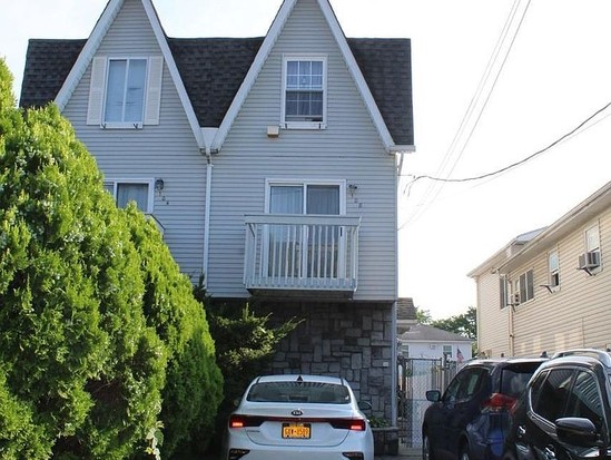 Single-family for Sale Dongan Hills, Staten Island