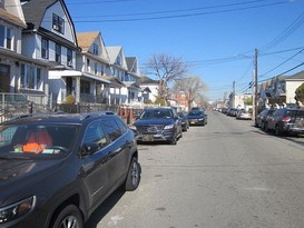 Home for Pre-foreclosure / auction Jamaica, Queens