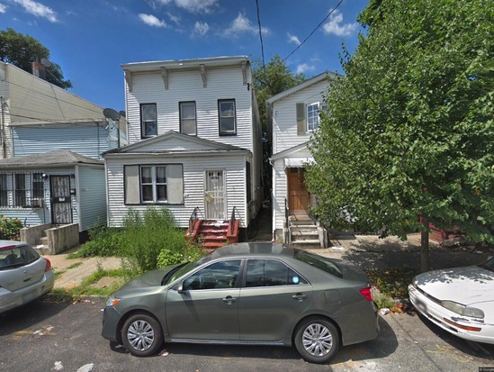 Multi-family for Pre-foreclosure / auction Jamaica, Queens