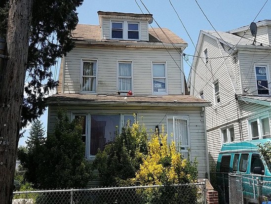 Single-family for Pre-foreclosure / auction St Albans, Queens