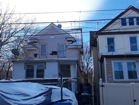 Home for Pre-foreclosure / auction Jamaica, Queens