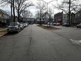 Home for Pre-foreclosure / auction Queens Village, Queens