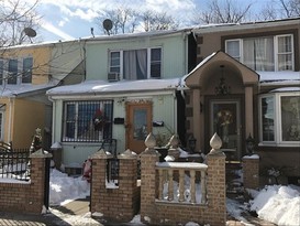 Home for Pre-foreclosure / auction South Richmond Hill, Queens