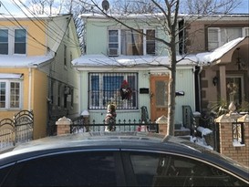 Home for Pre-foreclosure / auction South Richmond Hill, Queens