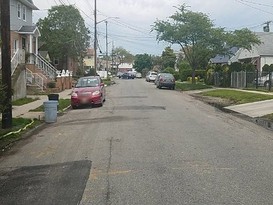 Home for Pre-foreclosure St Albans, Queens