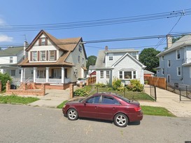 Home for Pre-foreclosure Queens Village, Queens