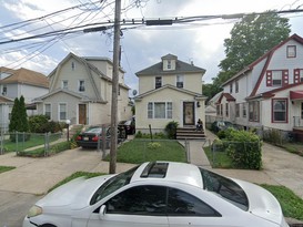 Home for Pre-foreclosure Hollis, Queens