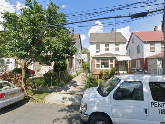 Single-family for Pre-foreclosure St Albans, Queens