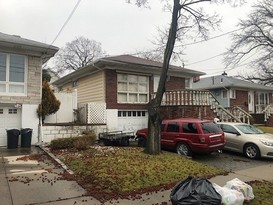 Home for Pre-foreclosure / auction Richmond Town, Staten Island