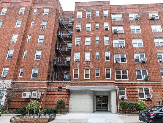 Condo for Sale Forest Hills, Queens