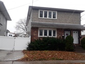 Home for Pre-foreclosure / auction St Albans, Queens