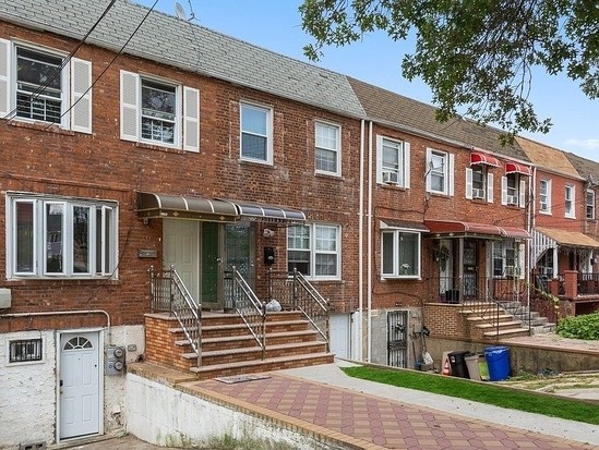 Townhouse for Sale Jamaica, Queens