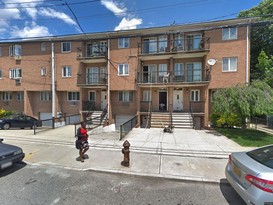 Home for Pre-foreclosure / auction Canarsie, Brooklyn