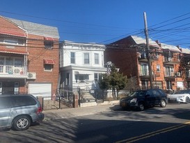 Home for Pre-foreclosure / auction Corona, Queens