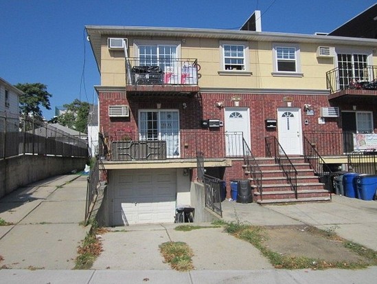 Single-family for Pre-foreclosure / auction North Corona, Queens