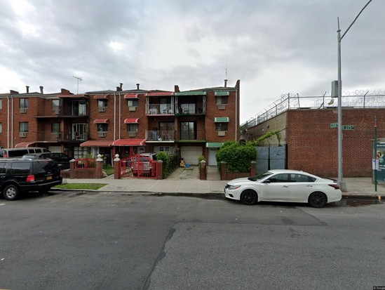 Multi-family for Pre-foreclosure Edenwald, Bronx