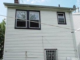 Home for Pre-foreclosure / auction Jamaica, Queens