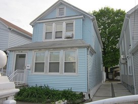 Home for Pre-foreclosure / auction South Richmond Hill, Queens