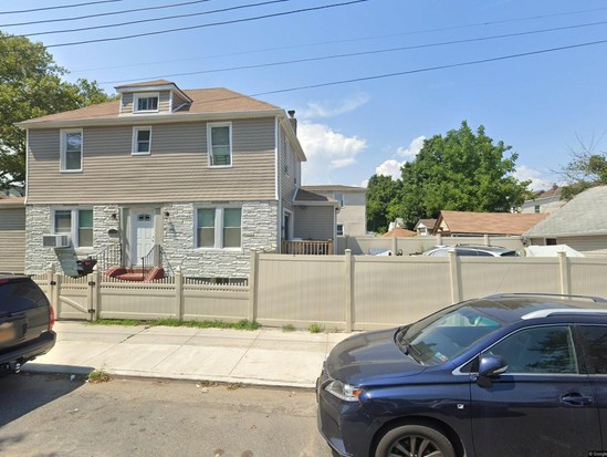 Single-family for Pre-foreclosure Queens Village, Queens