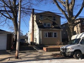 Home for Pre-foreclosure / auction South Richmond Hill, Queens