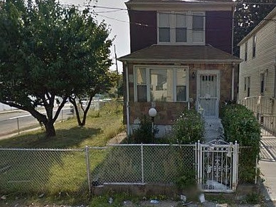 Single-family for Pre-foreclosure Jamaica, Queens