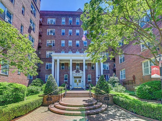 Condo for Sale Forest Hills, Queens