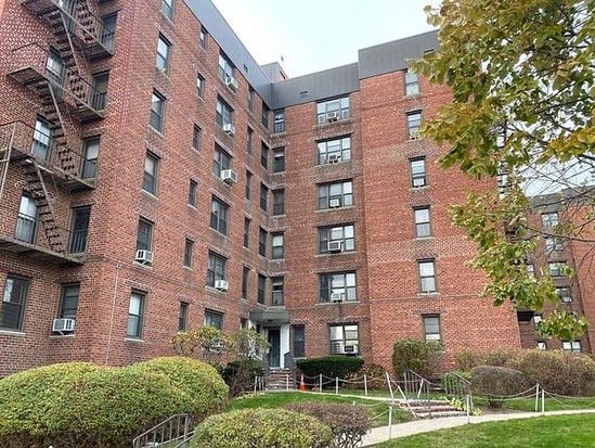 Condo for Sale North Corona, Queens