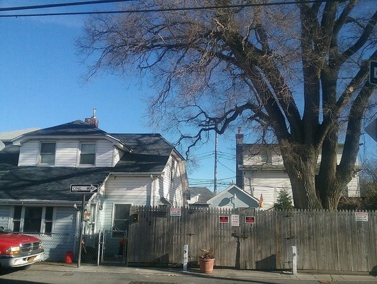 Single-family for Sale Gerritsen Beach, Brooklyn