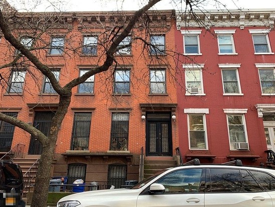 Single-family for Pre-foreclosure / auction Fort Greene, Brooklyn