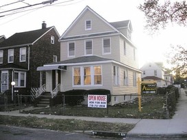 Home for Pre-foreclosure / auction St Albans, Queens