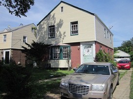 Home for Pre-foreclosure / auction St Albans, Queens