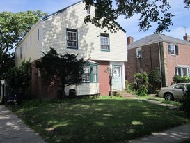 Home for Pre-foreclosure / auction St Albans, Queens