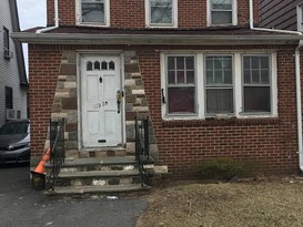 Home for Pre-foreclosure / auction St Albans, Queens