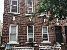 Home for Pre-foreclosure / auction Soundview, Bronx