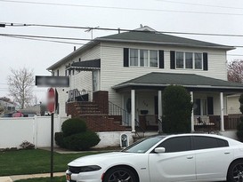 Home for Pre-foreclosure / auction Eltingville, Staten Island