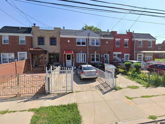 Single-family for Pre-foreclosure Jamaica, Queens