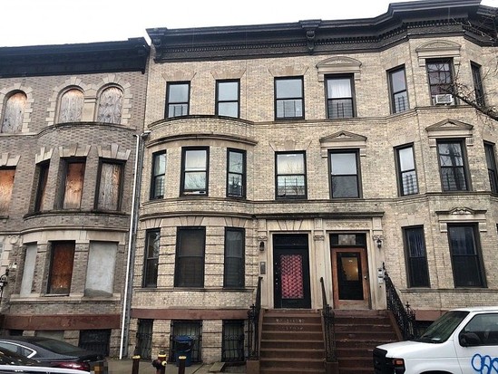 Single-family for Pre-foreclosure / auction Morrisania, Bronx