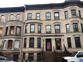 Home for Pre-foreclosure / auction Morrisania, Bronx