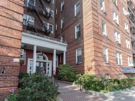 Condo for Sale Forest Hills, Queens