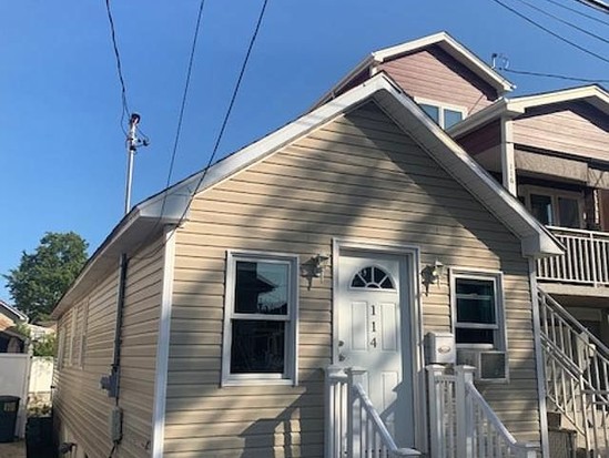 Single-family for Sale Midland Beach, Staten Island