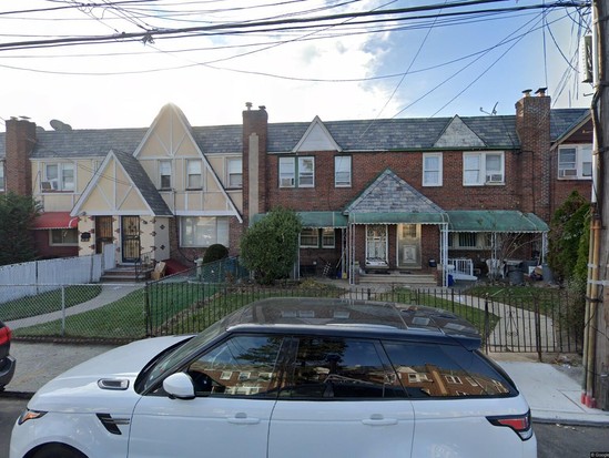 Single-family for Pre-foreclosure St Albans, Queens