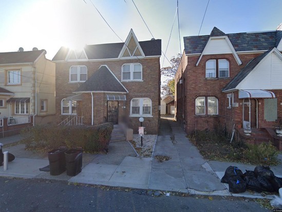 Single-family for Pre-foreclosure South Ozone Park, Queens