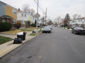 Home for Pre-foreclosure / auction St Albans, Queens