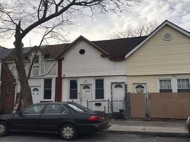 Home for Pre-foreclosure / auction South Ozone Park, Queens