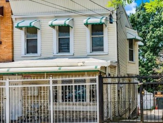 Multi-family for Pre-foreclosure / auction Crotona Park East, Bronx