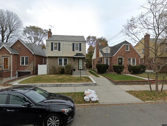 Single-family for Pre-foreclosure St Albans, Queens