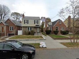 Home for Pre-foreclosure St Albans, Queens