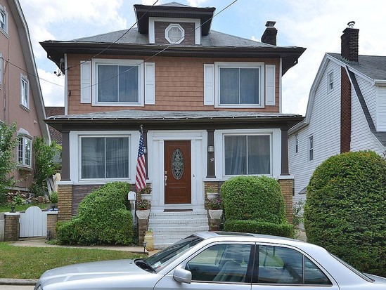 Single-family for Sale College Point, Queens